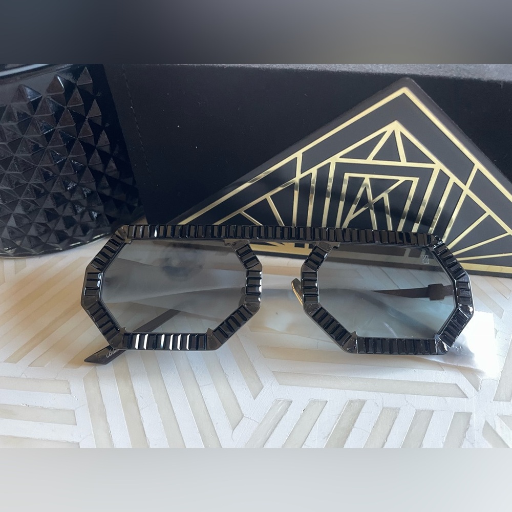 ANNA-KARIN KARLSSON“FAT CAT”Titanium 24K gold plated “So Black” SUNGLASSES $1890